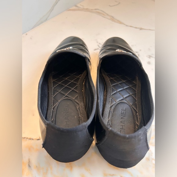 CHANEL Flat Patent Leather 36.5 Black Slipper Authentic - Picture 3 of 6